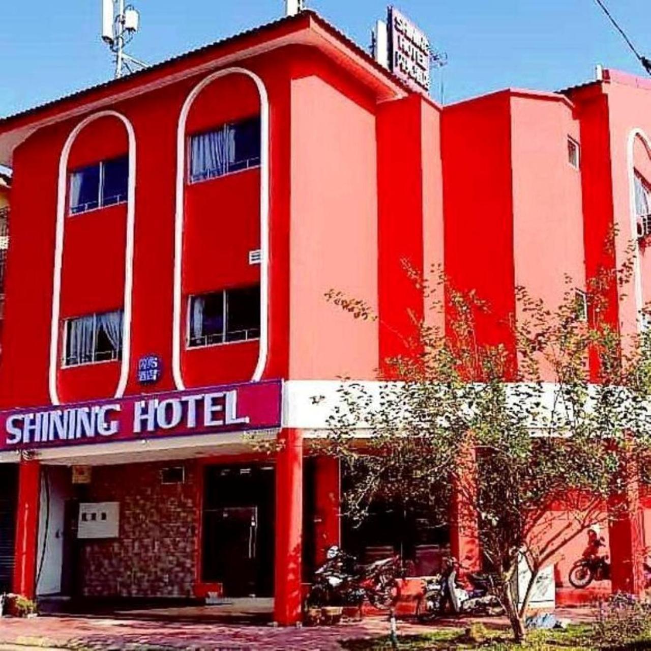 Shining Hotel Bestari Jaya Exterior foto